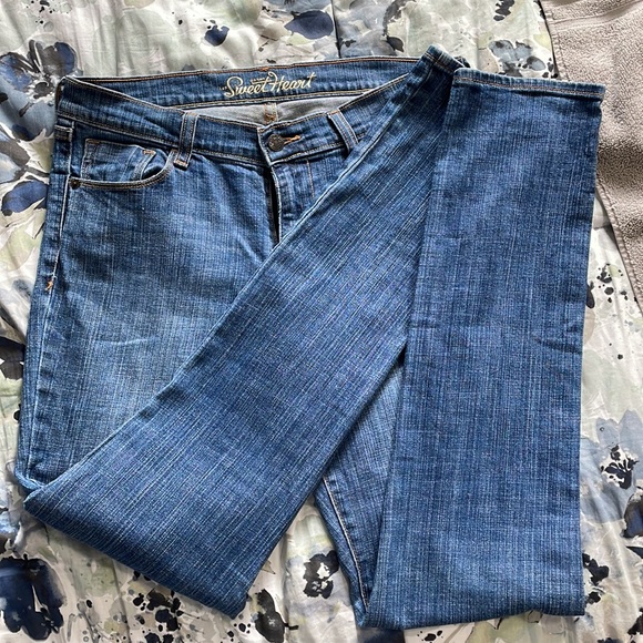 TALL Old Navy Sweetheart Jean in 8 long - Picture 2 of 8